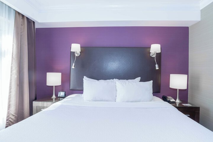 Sandman Signature Kamloops Hotel