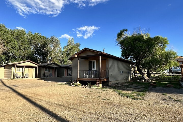 Moosehead Lodge & Cabins