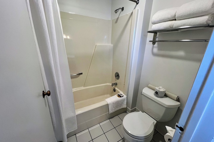 Room 42 of 67