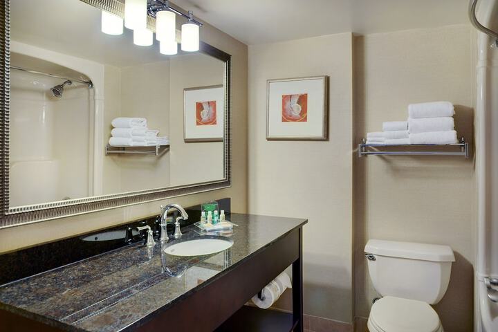 Allure Hotel & Conference Centre