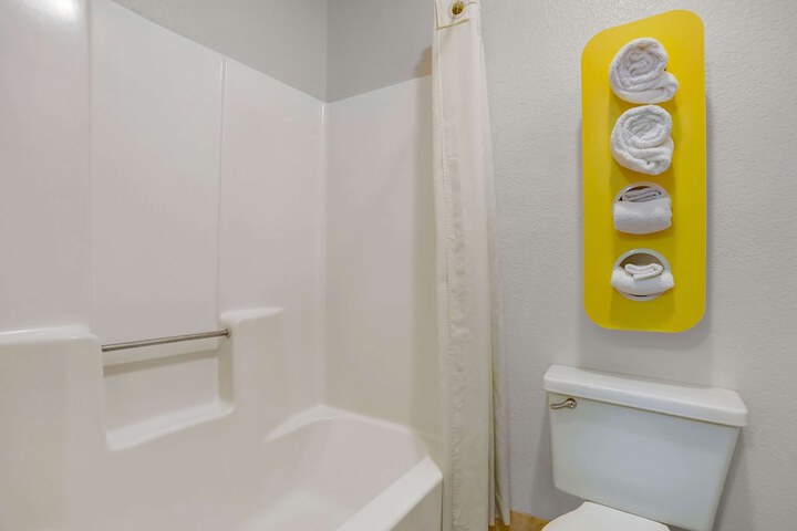 Room 15 of 27
