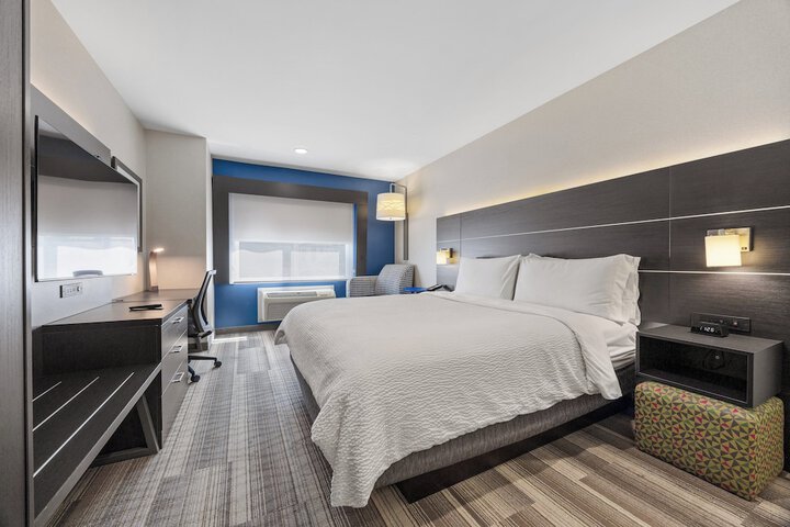 Holiday Inn Express Sunnyvale - Silicon Valley by IHG