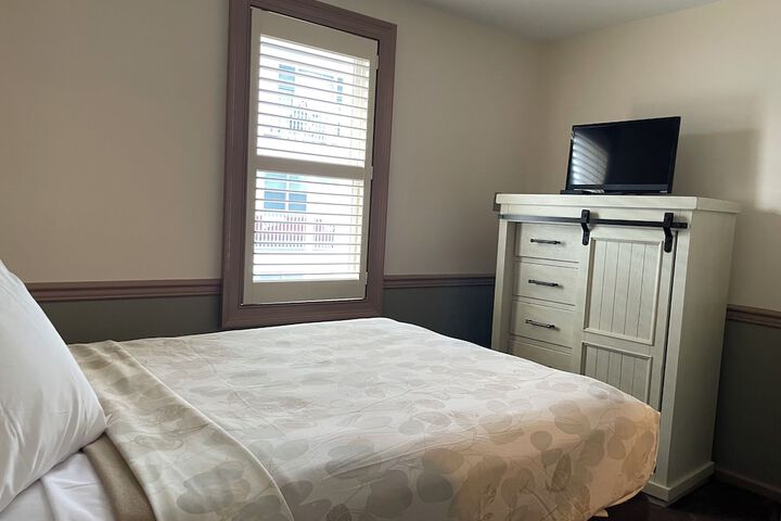Room 136 of 185
