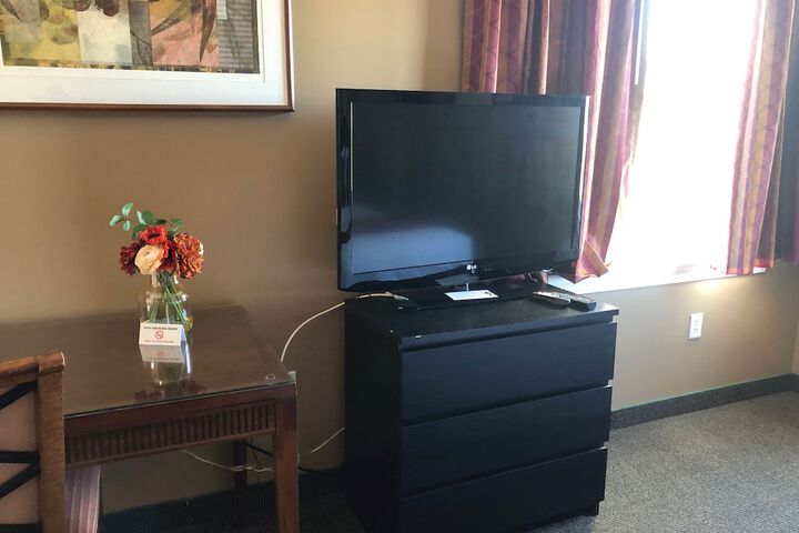 Room 34 of 84