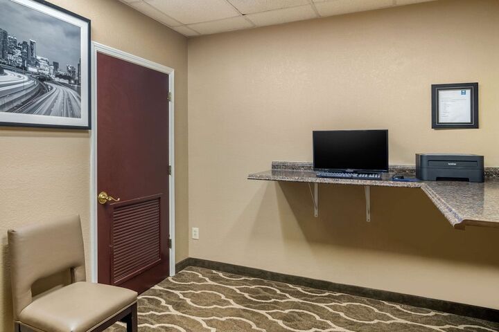 Business Center 51 of 51
