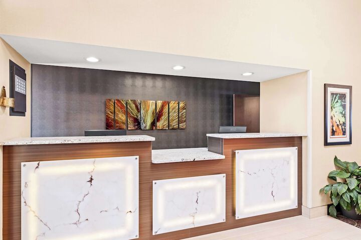 Hotel Interior 6 of 32