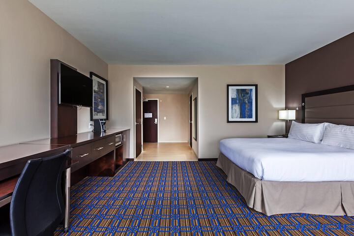 Clarion Hotel The Colony - Plano West