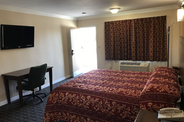 Room 30 of 42
