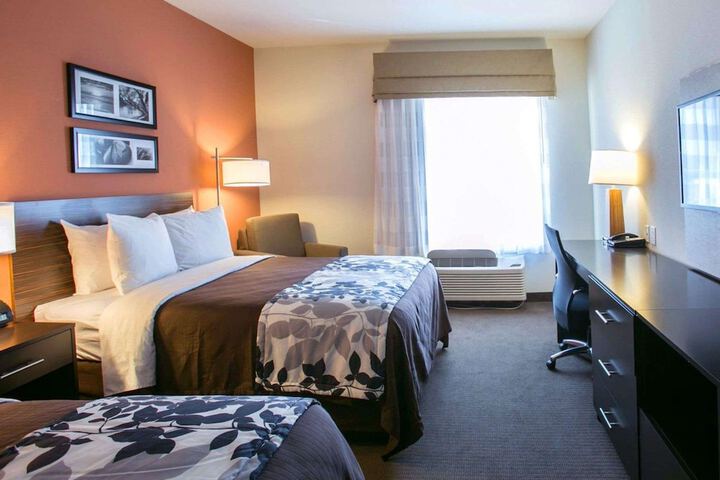 Room 32 of 74