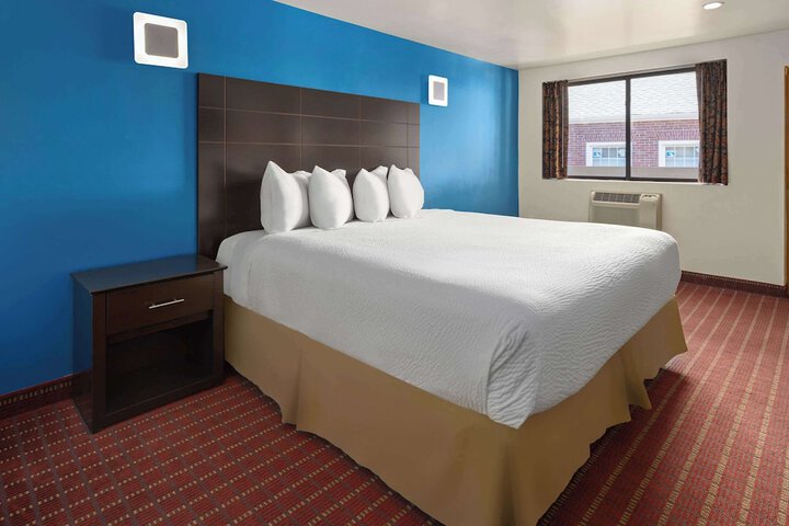Room 28 of 43