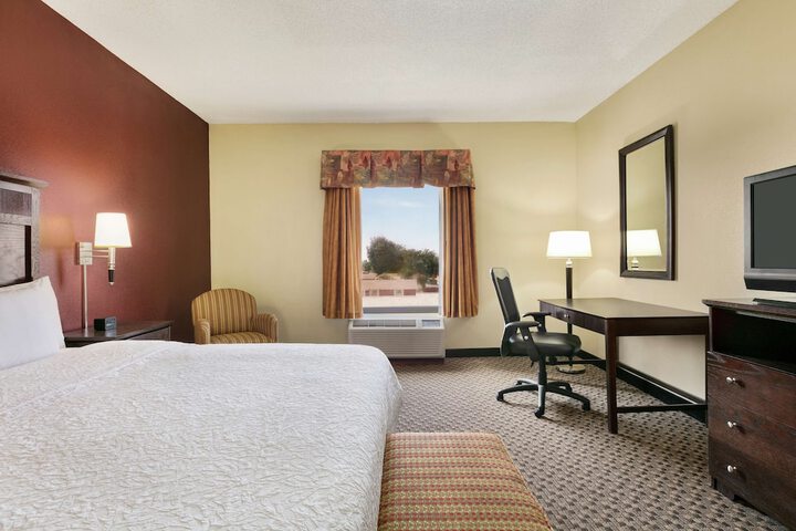 Room 13 of 26