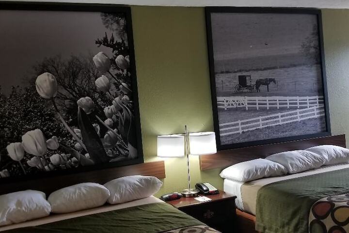 Super 8 by Wyndham Bellefontaine