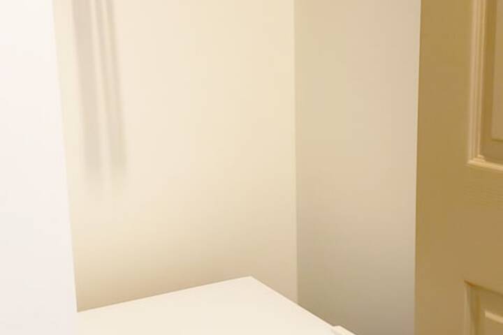 Room 121 of 258