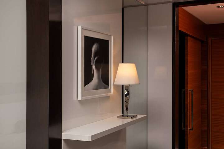 Room 16 of 102