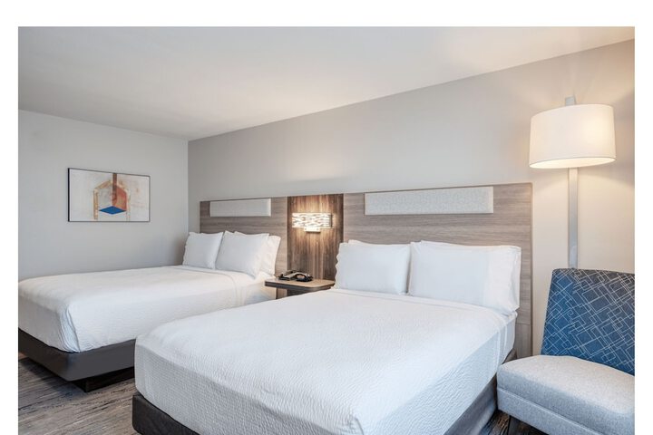 Room 22 of 65