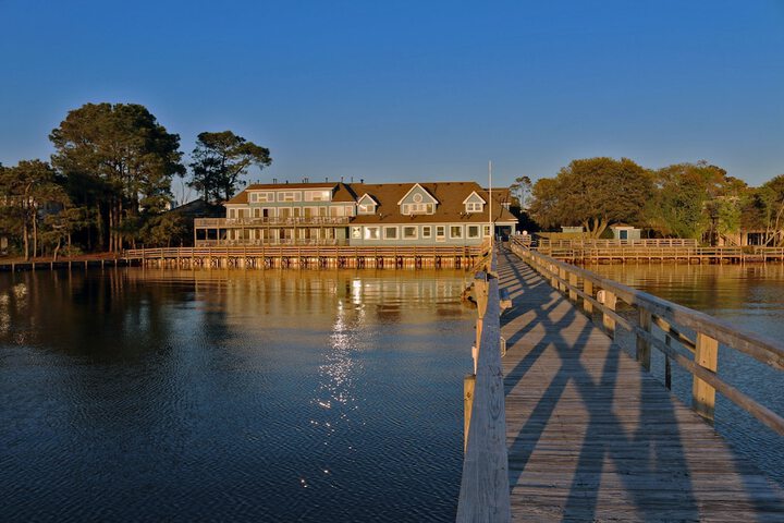 The Inn at Corolla Light