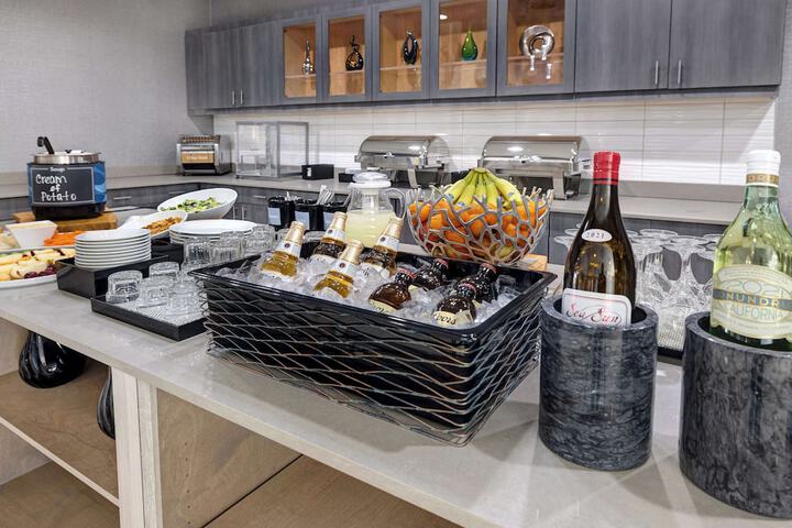 Breakfast/Coffee Service 35 of 44