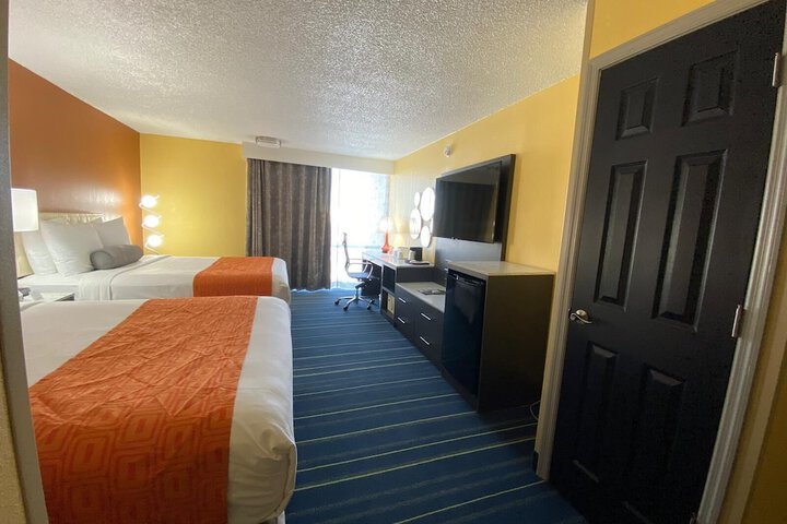 Room 16 of 28