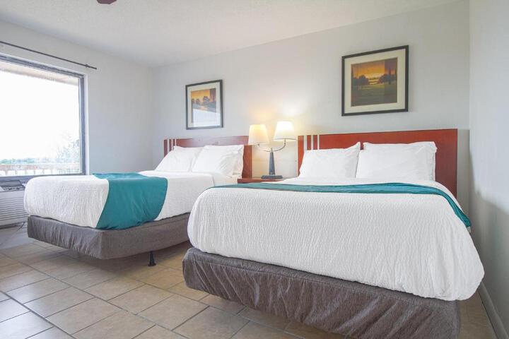 American Best Inn by OYO I-35 Perry near Lake McMurtry