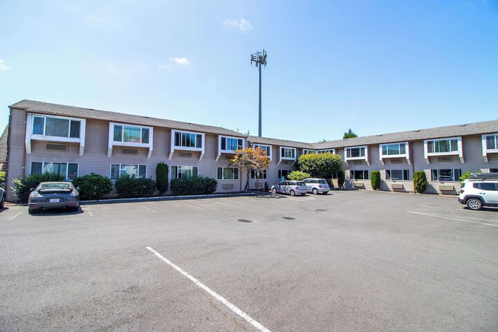 Hotel 6 of 54