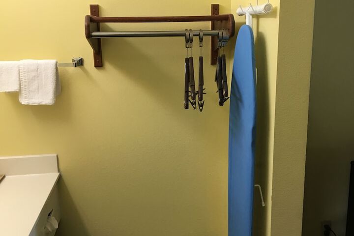 Room 16 of 26