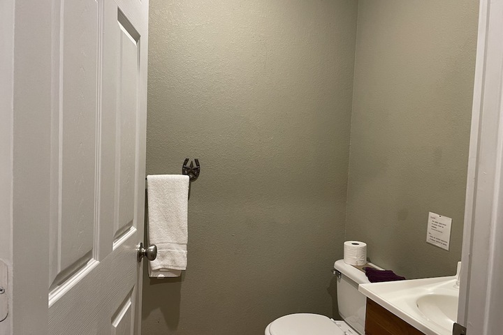 Room 27 of 62