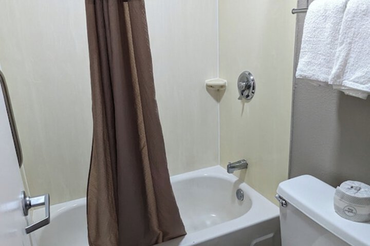 Room 16 of 24