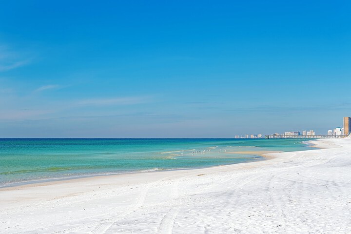 Holiday Inn Express & Suites Panama City Beach - Beachfront by IHG