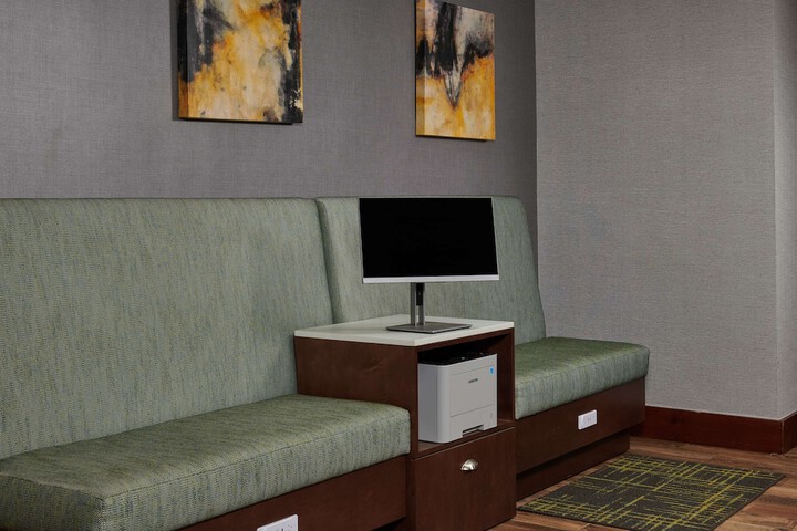 Business Center 28 of 28