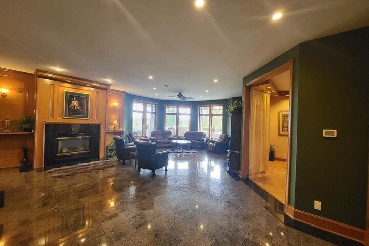 The Mansion Inn