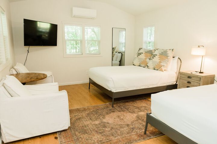 Room 15 of 43
