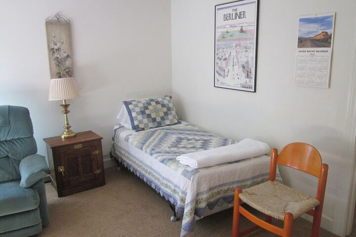 Room 30 of 42
