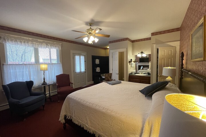 Room 34 of 67