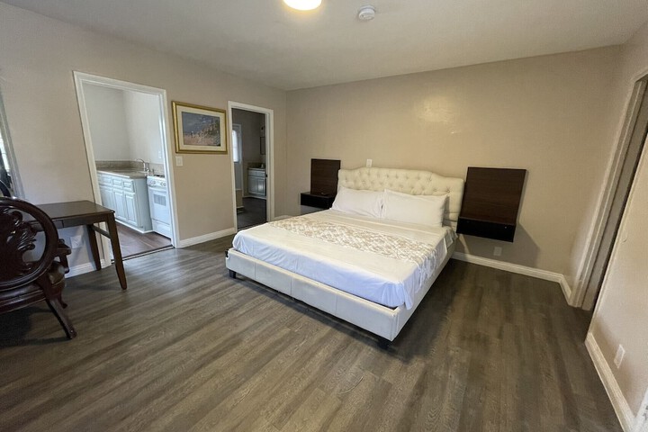 Room 65 of 85