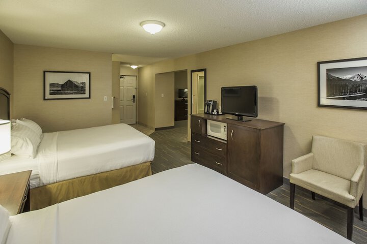 Room 98 of 200