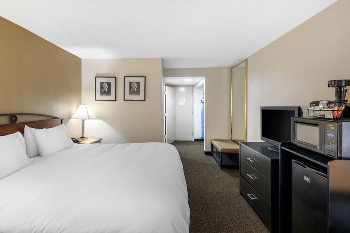 Room 22 of 27