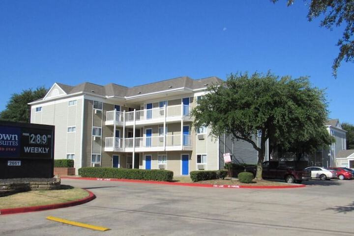 Intown Suites Extended Stay Carrollton Tx - Westgrove Drive
