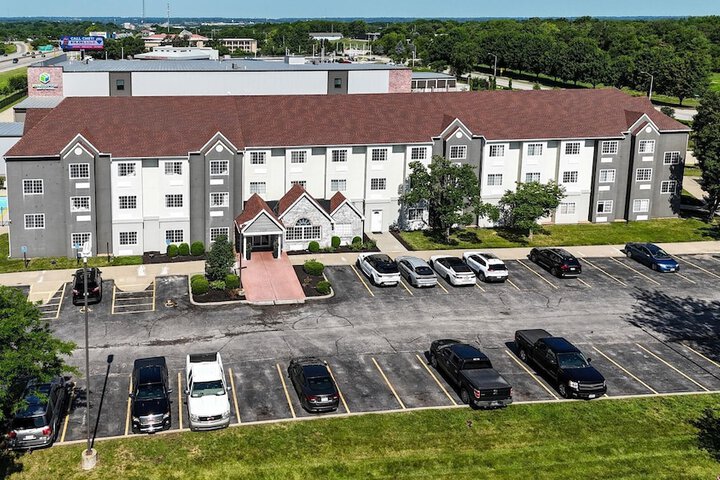 Sonesta Essential Hotels & Suites Kansas City / Blue Springs