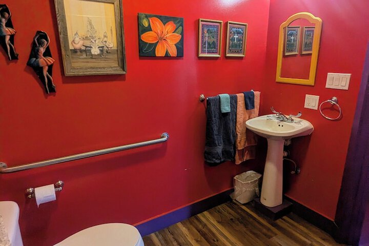 Room 165 of 286