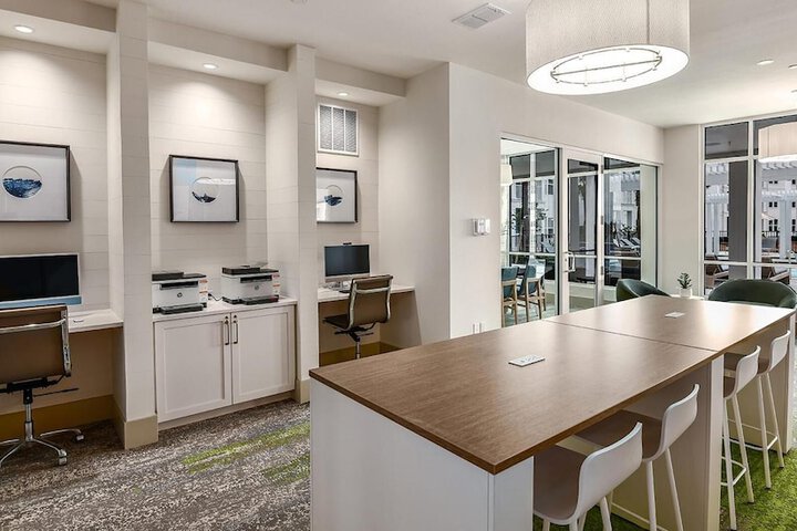Landing Furnished Apartments near Lake Apopka