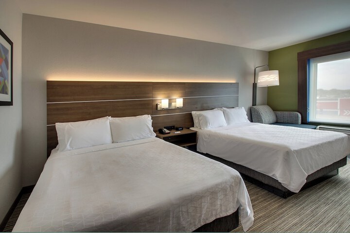 Holiday Inn Express & Suites Carson City by IHG