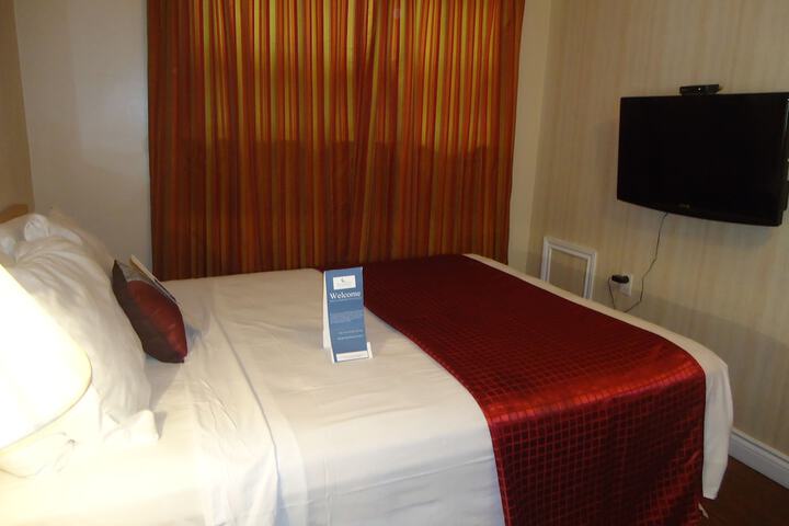 Room 13 of 52