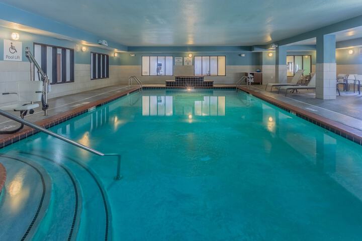 Holiday Inn Express Indianapolis - Southeast by IHG