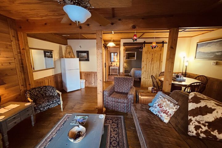 The Iris Garden Downtown Cottages and Suites