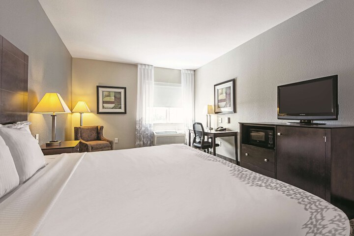 La Quinta Inn & Suites by Wyndham McKinney