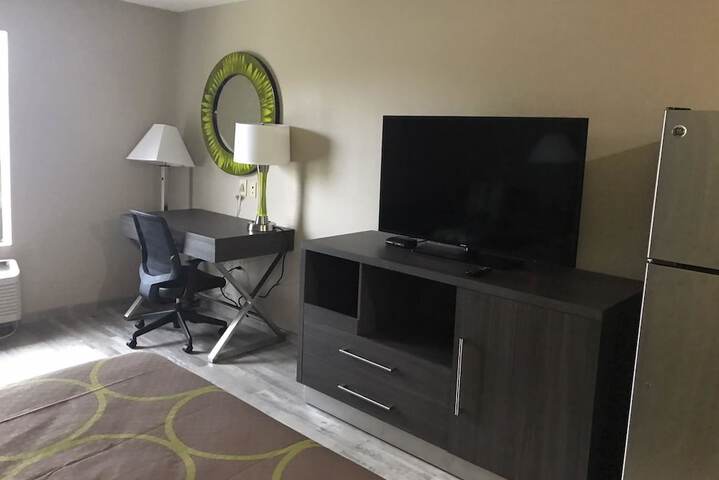 Room 12 of 15