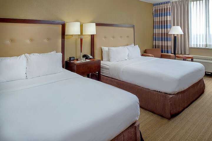 DoubleTree by Hilton St. Louis - Westport