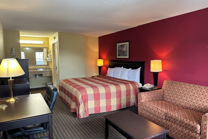 Room 26 of 46