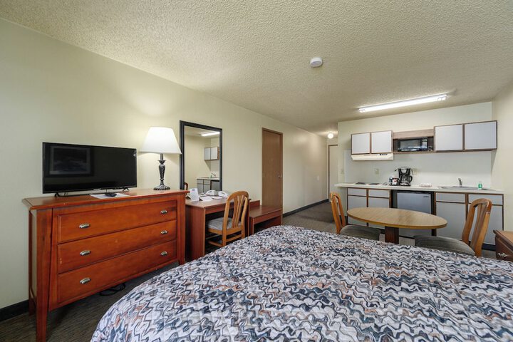 Room 38 of 128