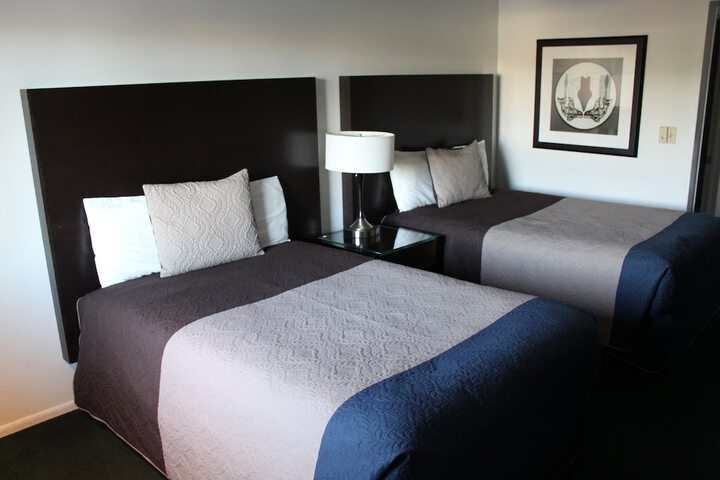 Cougar Land Motel